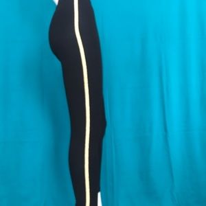 Leggings with gold side stripe
